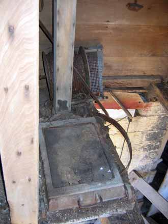 The Barn Log Photographs - November 13, 2004